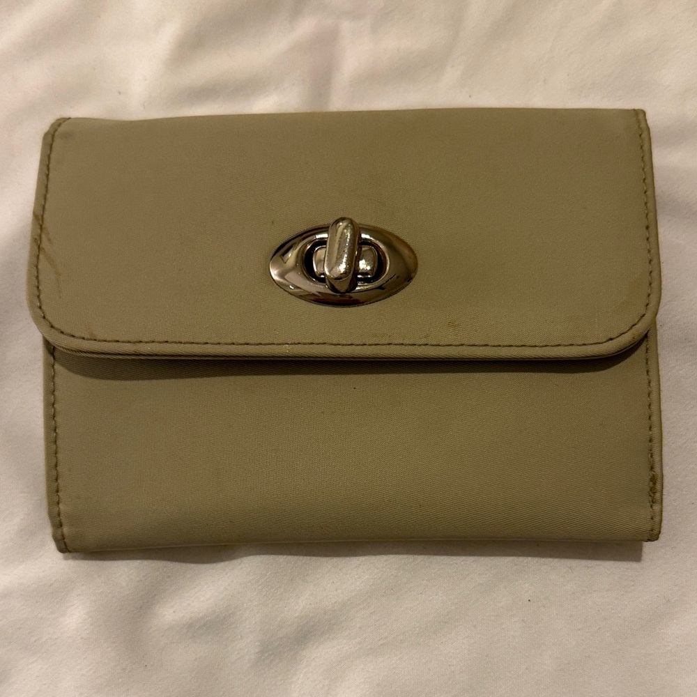 Elegant Tan Women's Bag